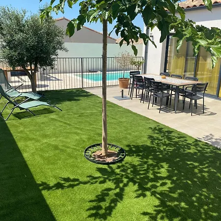 De Avec Piscine Nissan-lez-Enserune